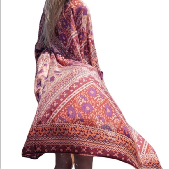 Boutique Other - NEW Long Floral Cover Up Kimono Layer OS